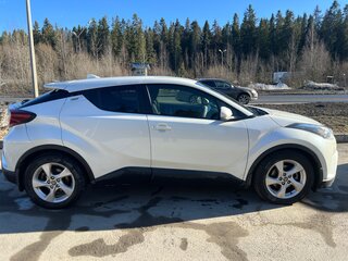 2018 Toyota C-HR I, белый, 2390000 рублей, вид 3