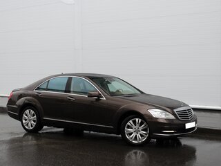 2010 Mercedes-Benz S-Класс 500 V (W221) Рестайлинг, коричневый, 1899000 рублей, вид 1