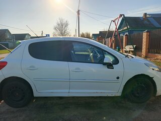 2010 Peugeot 207 I Рестайлинг, белый, 300000 рублей, вид 2