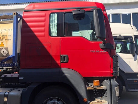 2012 MAN TGS, красный, 2450000 рублей, вид 3