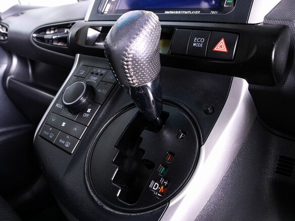2012 Toyota Wish II Рестайлинг, чёрный, 950000 рублей - вид 10
