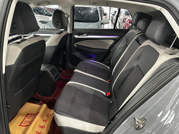 2022 Volkswagen Golf VIII, серый - вид 11