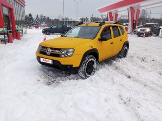 2017 Renault Duster I Рестайлинг, жёлтый, 750000 рублей, вид 1
