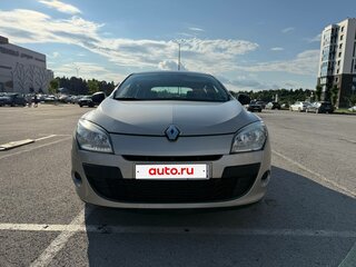 2010 Renault Megane III, бежевый, 675000 рублей, вид 1