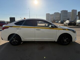 2017 Hyundai Solaris II, серебристый, 780000 рублей, вид 4