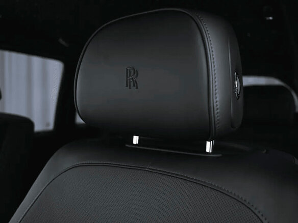 2025 Rolls-Royce Cullinan Black Badge I Рестайлинг (Series II), чёрный - вид 12