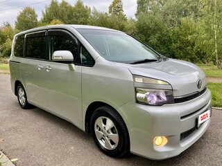 2010 Toyota Voxy II (R70), серый, 1050000 рублей, вид 3