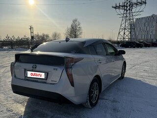 2016 Toyota Prius IV (XW50), серебристый, 1430000 рублей, вид 5