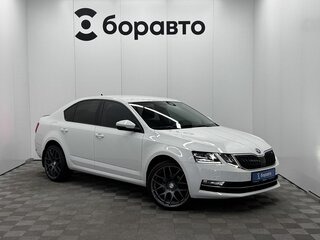 2017 Skoda Octavia III (A7) Рестайлинг, белый, 1480000 рублей, вид 4