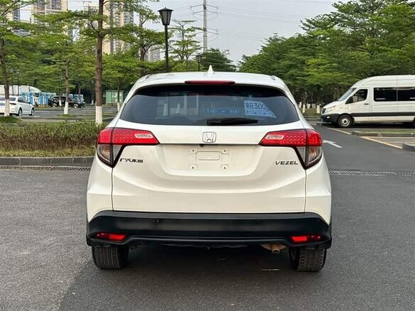 2022 Honda Vezel I Рестайлинг, белый, 1466700 рублей - вид 8