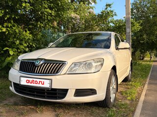 2011 Skoda Octavia II (A5) Рестайлинг, белый, 450000 рублей, вид 1