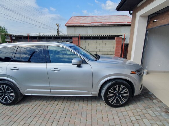 2022 Volvo XC90 II Рестайлинг 1, серебристый, 4290000 рублей - вид 10