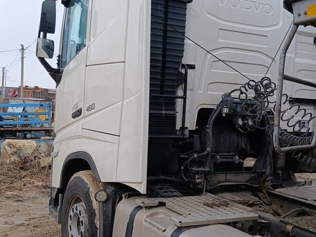 2022 Volvo FH 540, белый, 10377000 рублей, вид 4