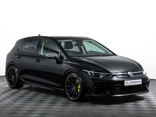 2021 Volkswagen Golf VIII, чёрный, 2418000 рублей, вид 3