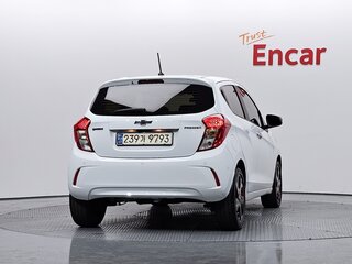 2021 Chevrolet Spark IV Рестайлинг, белый, 910007 рублей, вид 4