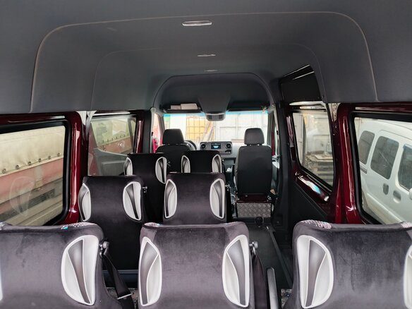 2019 Mercedes-Benz Sprinter, красный, 4500000 рублей - вид 10