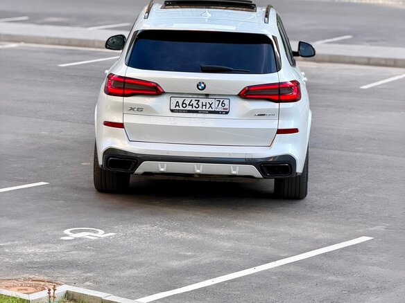 2018 BMW X5 50i IV (G05/G18), белый - вид 23