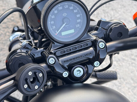 2018 Harley-Davidson Sportster 1200, чёрный, 1300000 рублей, вид 5