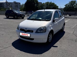 2000 Toyota Vitz I (P10), белый, 320000 рублей, вид 1