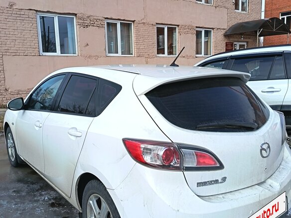 2011 Mazda 3 II (BL), белый, 900000 рублей - вид 2