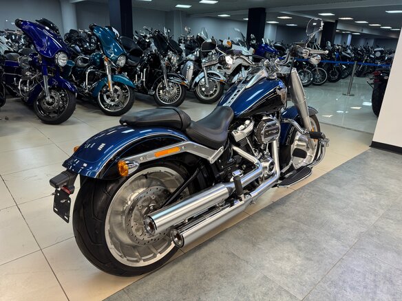 2017 Harley-Davidson Fat Boy, синий, 2190000 рублей - вид 8