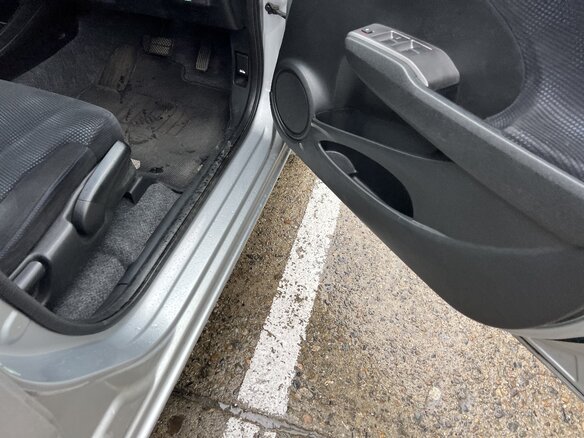 2012 Honda Fit II, серебристый, 915000 рублей - вид 10
