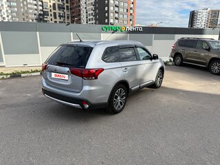 2016 Mitsubishi Outlander III Рестайлинг 2, серебристый, 2350000 рублей, вид 5
