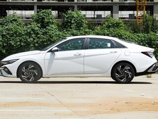 2025 Hyundai Elantra N Line VII (CN7) Рестайлинг, белый, 1930000 рублей, вид 4