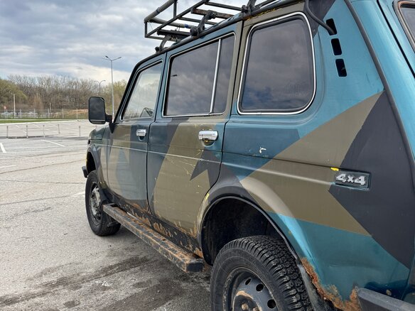 2001 Lada (ВАЗ) 2131 (4x4) I, серебристый, 190000 рублей - вид 5