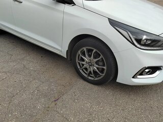 2017 Hyundai Solaris II, белый, 1220000 рублей, вид 4