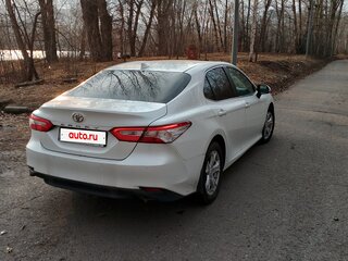 2021 Toyota Camry VIII (XV70) Рестайлинг, белый, 2600000 рублей, вид 4