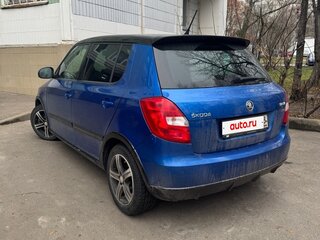 2013 Skoda Fabia II Рестайлинг, синий, 860000 рублей, вид 5