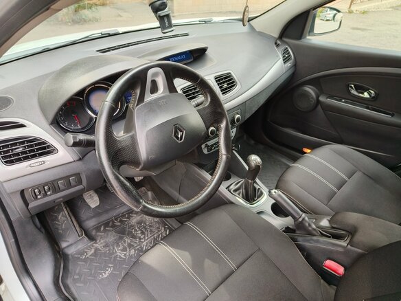 2013 Renault Fluence I Рестайлинг, белый, 815000 рублей - вид 12