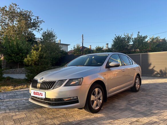 2019 Skoda Octavia III (A7) Рестайлинг, серебристый, 2149000 рублей