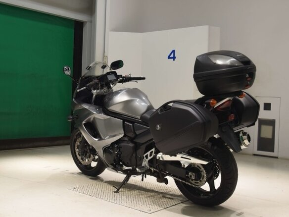 2013 Suzuki GSX 1250 FA, серебристый, 576000 рублей - вид 5