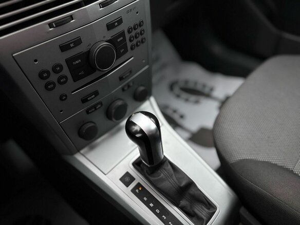 2012 Opel Astra H Рестайлинг, чёрный - вид 13