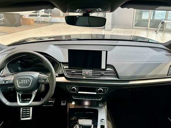 2025 Audi Q5 L 45 TFSI II (FY) Рестайлинг, чёрный, 6080000 рублей - вид 4