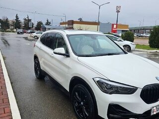 2020 BMW X1 20i xDrive II (F48) Рестайлинг, белый, 3250000 рублей, вид 1
