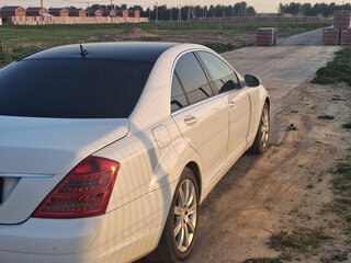 2007 Mercedes-Benz S-Класс 320 V (W221), белый, 1600000 рублей, вид 5