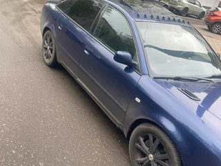 1998 Audi A6 II (C5), синий, 380000 рублей, вид 5