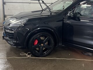 2016 Porsche Cayenne GTS II Рестайлинг (958), чёрный, 3600000 рублей, вид 4