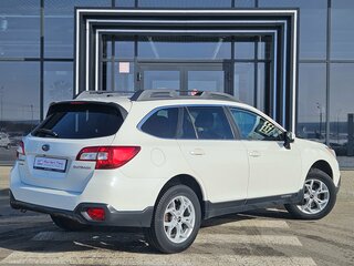 2016 Subaru Outback V, белый, 1635000 рублей, вид 4