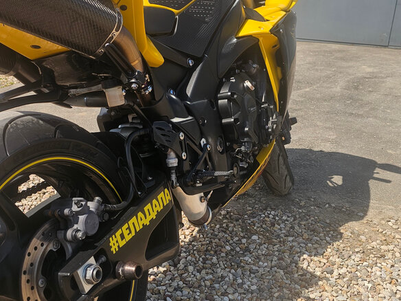 2009 Yamaha YZF-R1, жёлтый, 900000 рублей