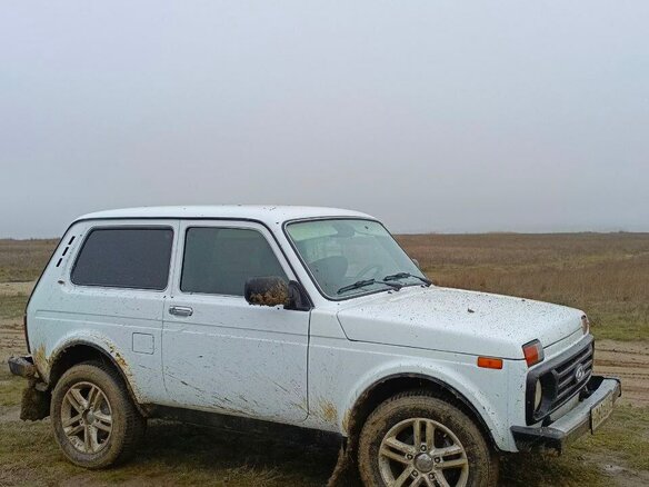 2013 Lada (ВАЗ) 2121 (4x4) I Рестайлинг, белый, 480000 рублей - вид 14