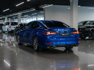 2020 Lexus ES 350 VII, синий, 4700000 рублей, вид 5