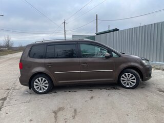2010 Volkswagen Touran I Рестайлинг 2, коричневый, 849000 рублей, вид 4