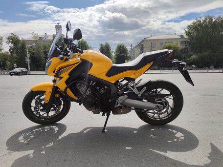2014 Honda CB 650F, жёлтый, 550000 рублей, вид 1