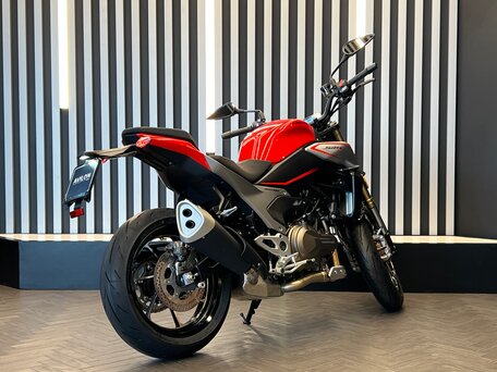2026 QJMotor SRK 550, красный, 569000 рублей, вид 4