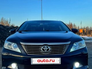 2014 Toyota Camry VII (XV50), чёрный, 1515000 рублей, вид 2