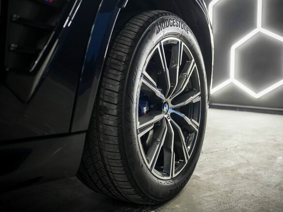 2021 BMW X5 40i IV (G05/G18), синий, 6909000 рублей - вид 24